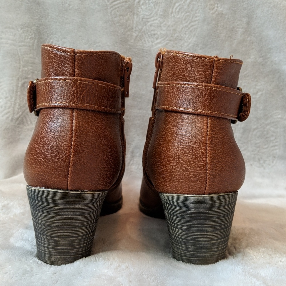 American Eagle Brown Heel Bootie - Picture 5 of 7